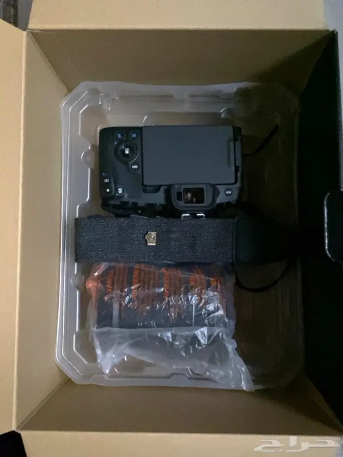 كاميرا كانون EOS RP مع عدسة RF 24-105mm 9