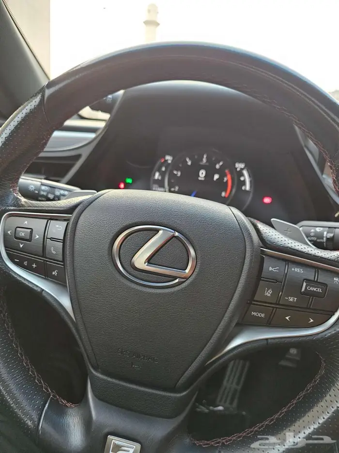 لكزس ES 350 اف سبورت 2023 وكالة 31