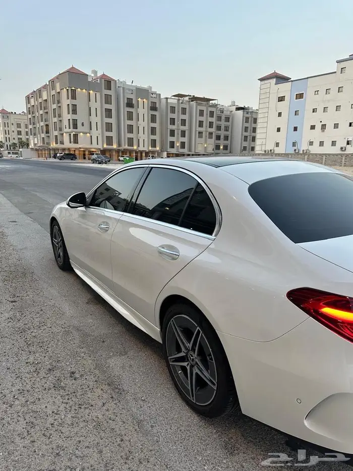 مرسيدس C200 2025 أصفار 9