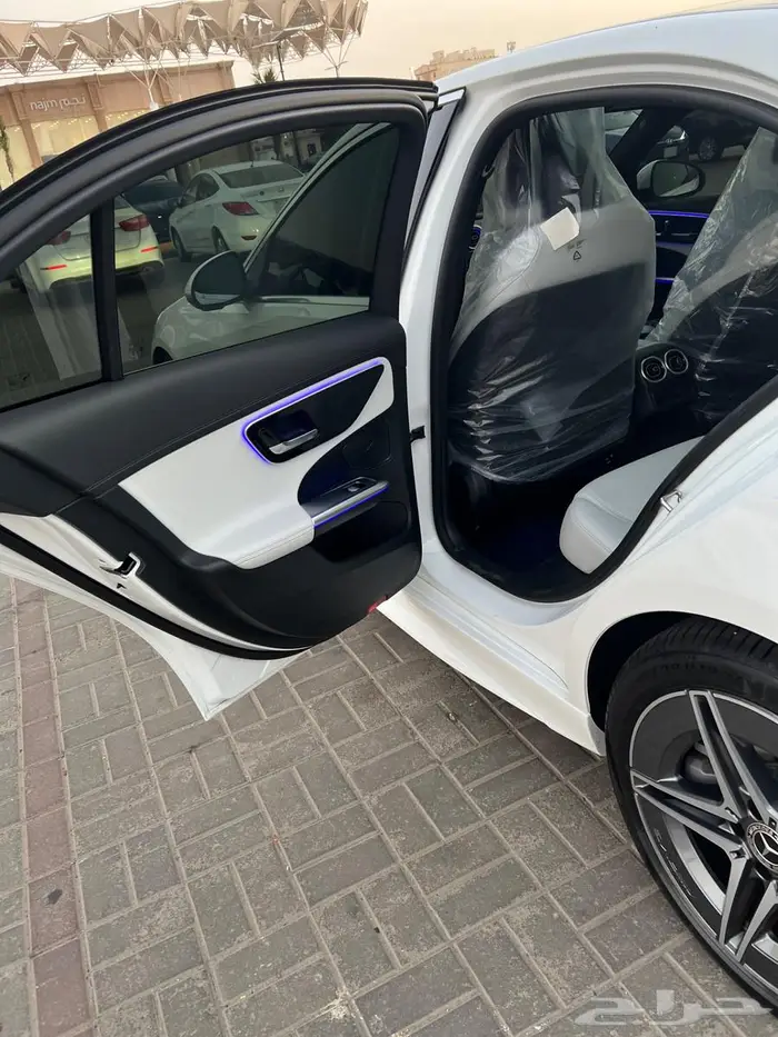 مرسيدس C200 2025 أصفار 25