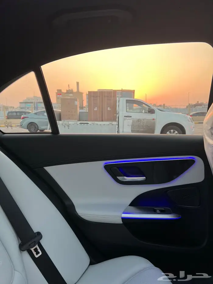 مرسيدس C200 2025 أصفار 28
