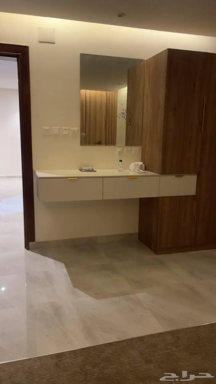 شقة فاخرة حي البديع خلف الراشد مول بالشهر 5