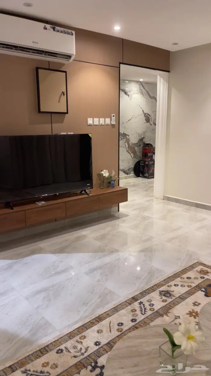 شقة فاخرة حي البديع خلف الراشد مول بالشهر 2