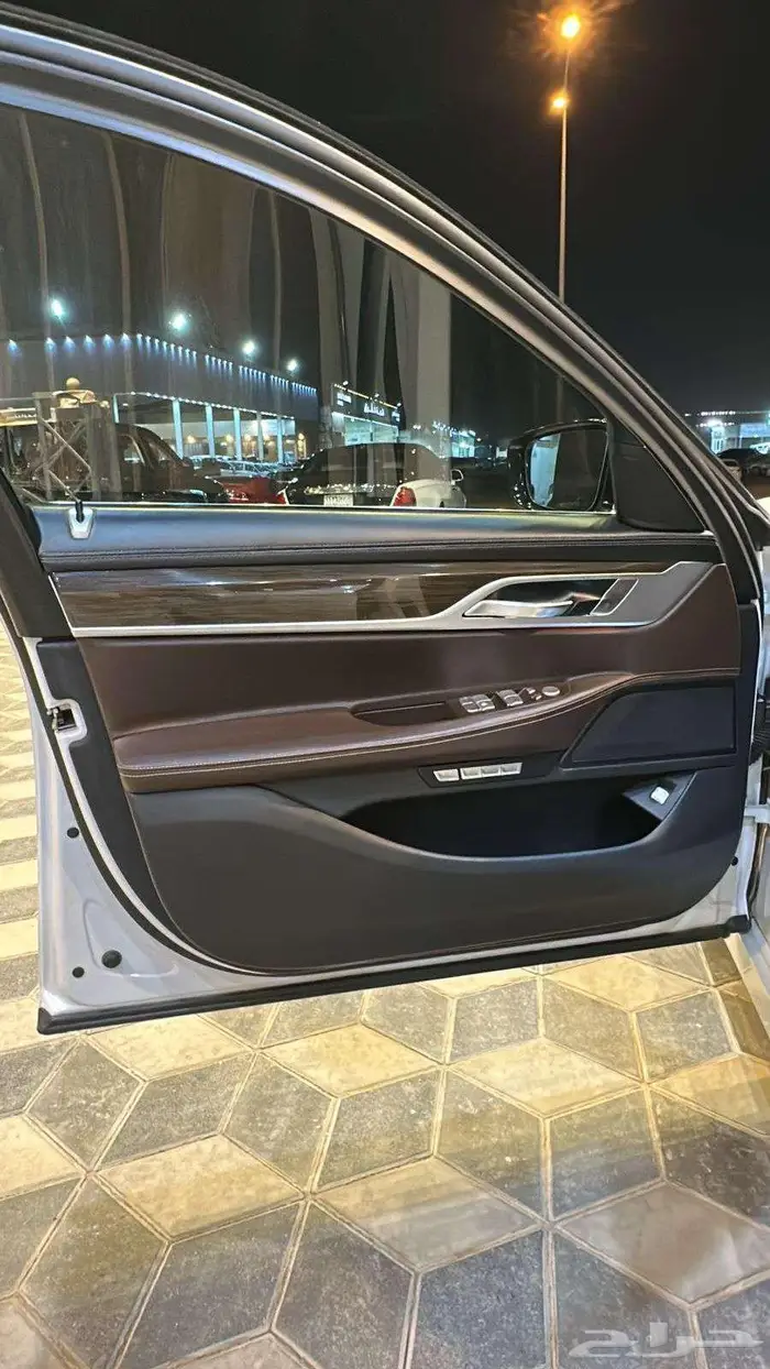بى ام دبليو 2018 LI730 7