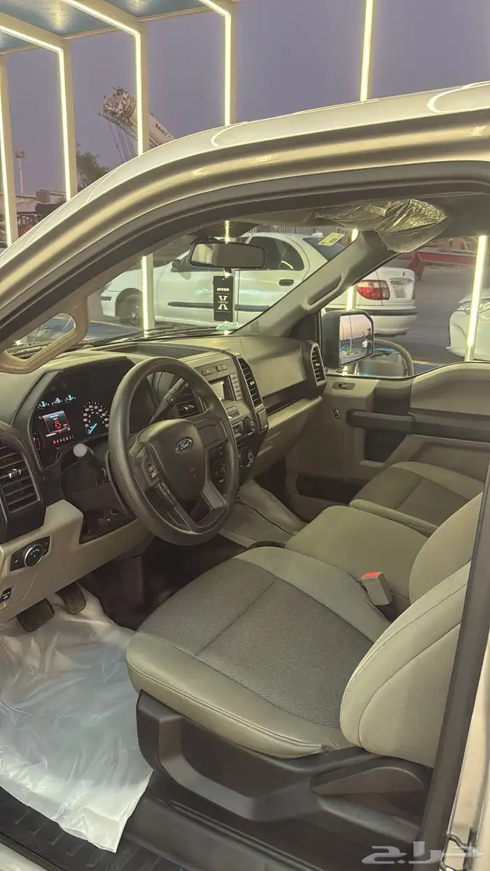 فورد F150 ( سته سلندر ) بدون دبل شبة وكالة ممشى قليل 10