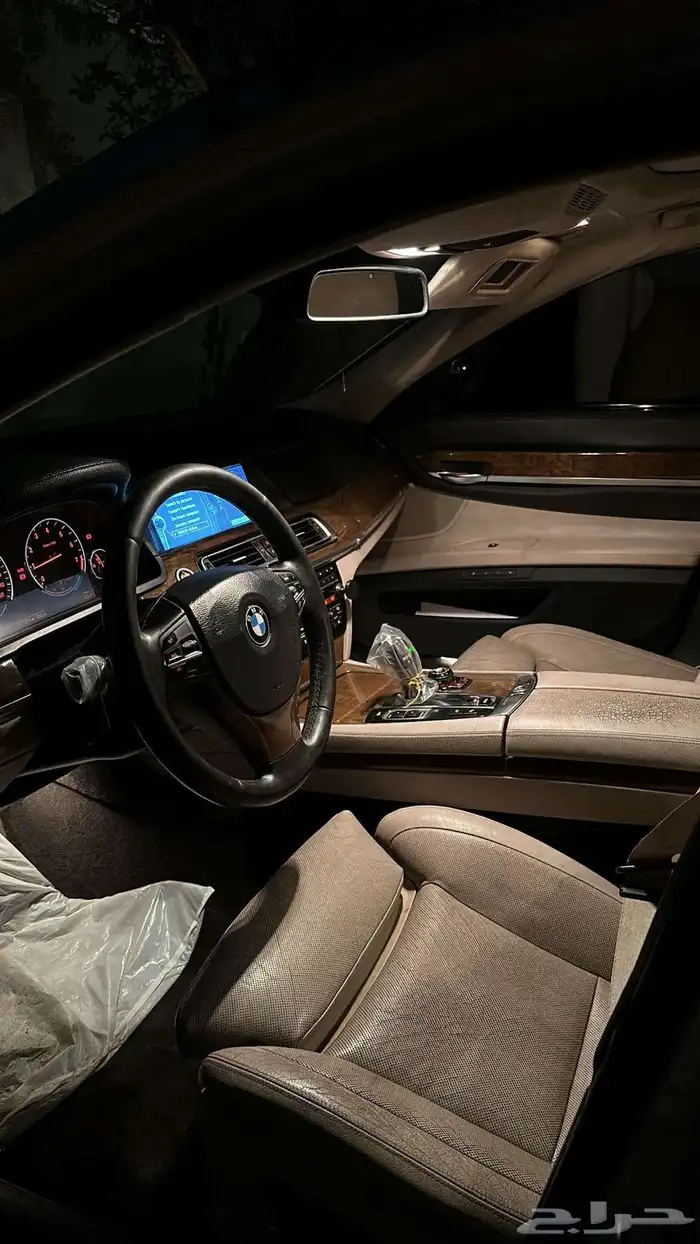 بي ام 740 Li موديل 2010 فل كامل 7