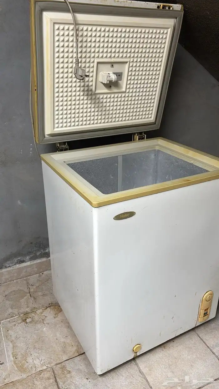 2فريزر ومكيف طن ونص 7
