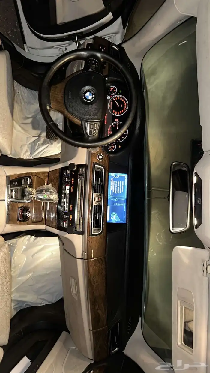 بي ام 740 Li موديل 2010 فل كامل 8