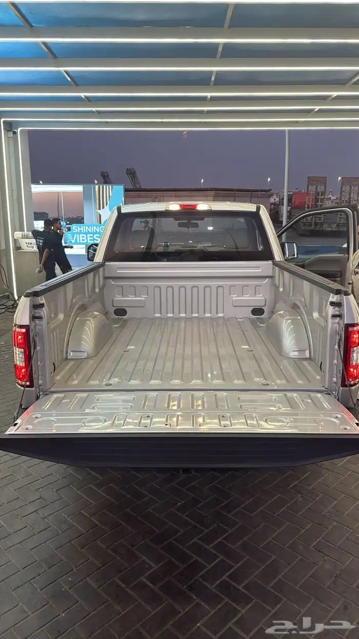 فورد F150 ( سته سلندر ) بدون دبل شبة وكالة ممشى قليل 9