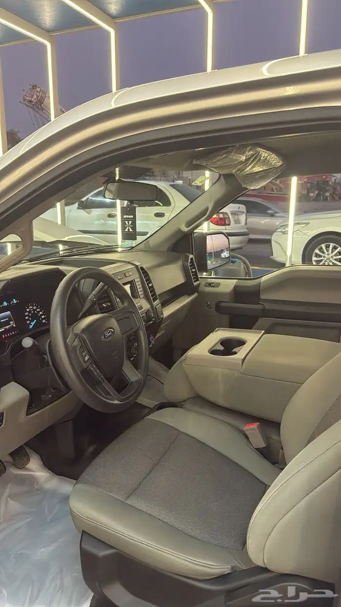 فورد F150 ( سته سلندر ) بدون دبل شبة وكالة ممشى قليل 12