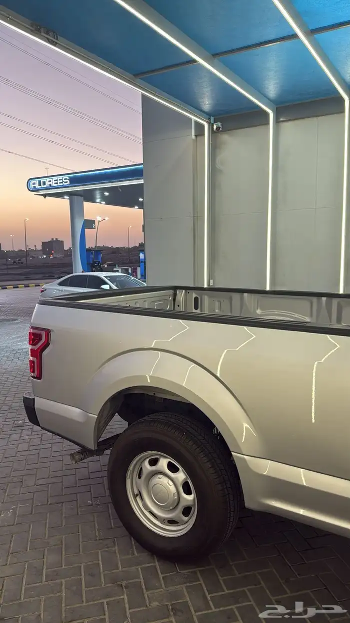 فورد F150 ( سته سلندر ) بدون دبل شبة وكالة ممشى قليل 7