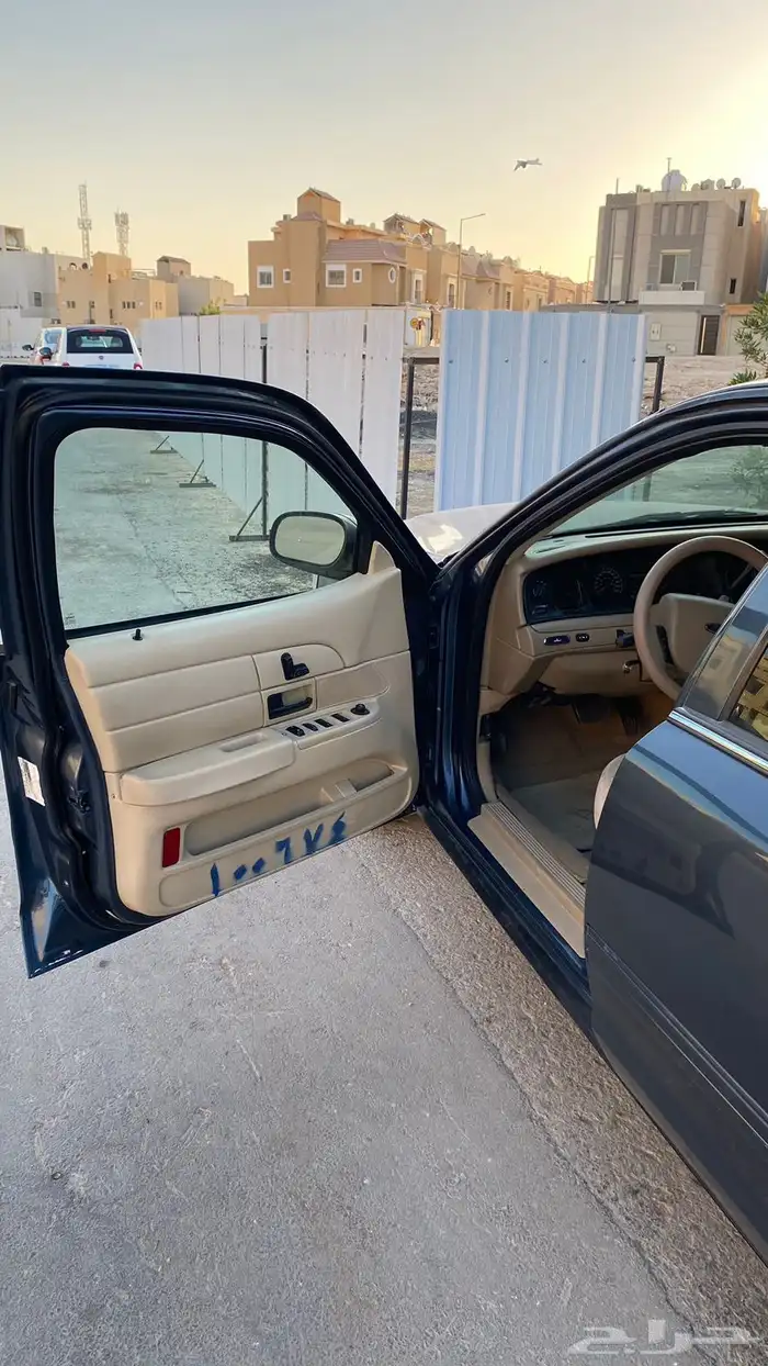 فورد كروان فكتوريا حكومي 4