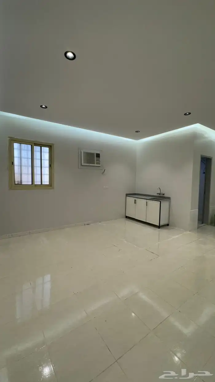 شقق عزاب للايجار حي الجنادرية 4