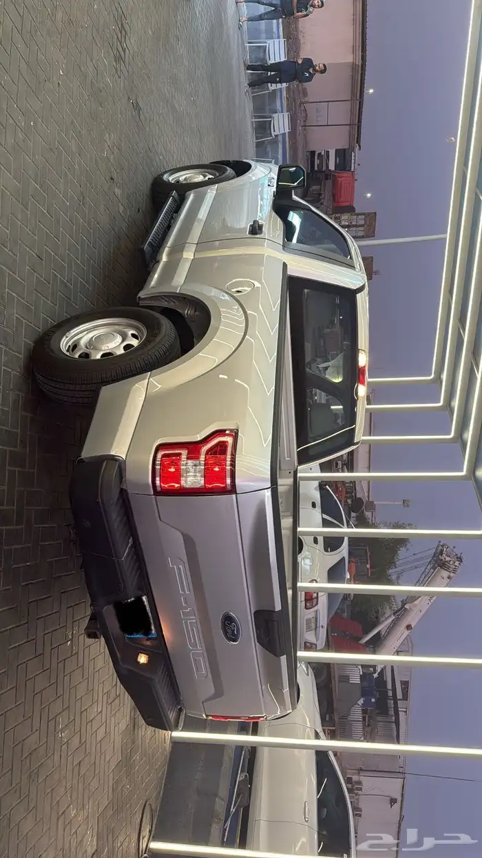 فورد F150 ( سته سلندر ) بدون دبل شبة وكالة ممشى قليل 6