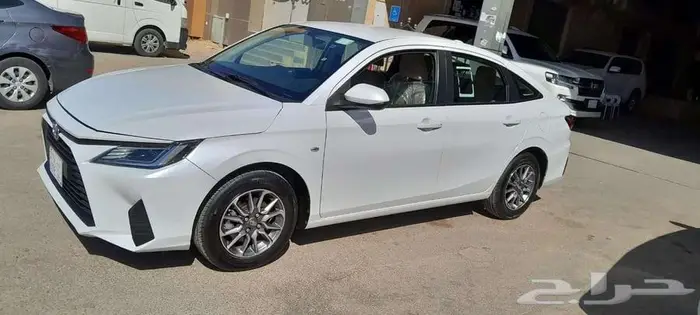 تويوتا يارس 2023 1