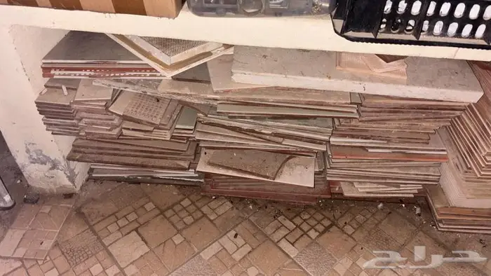 بلاط اكثر من شكل للبيع ينبع 0