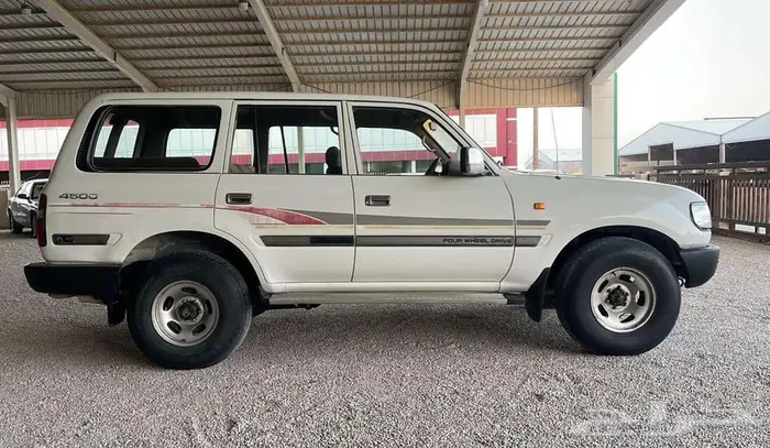 تويوتا لاندكروزر GX قير عادي 1994 3