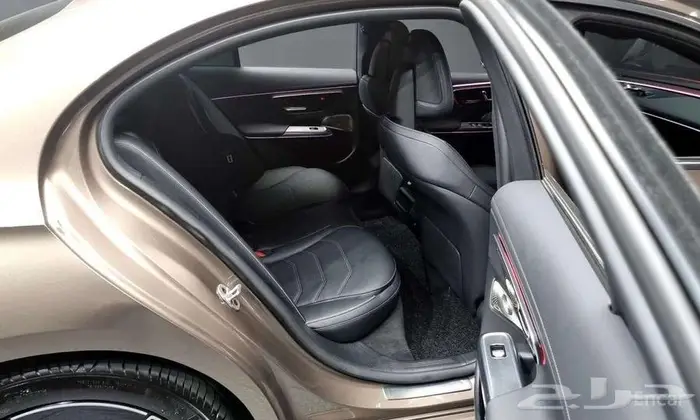مرسيدس E300 4MATIC 2024 - وارد كوريا 18