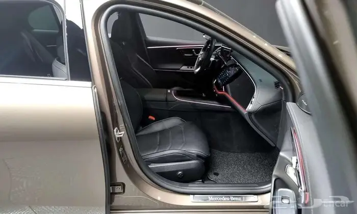 مرسيدس E300 4MATIC 2024 - وارد كوريا 17