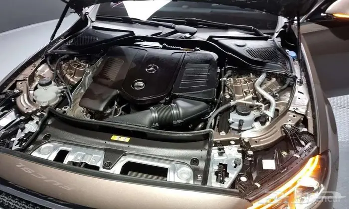 مرسيدس E300 4MATIC 2024 - وارد كوريا 5