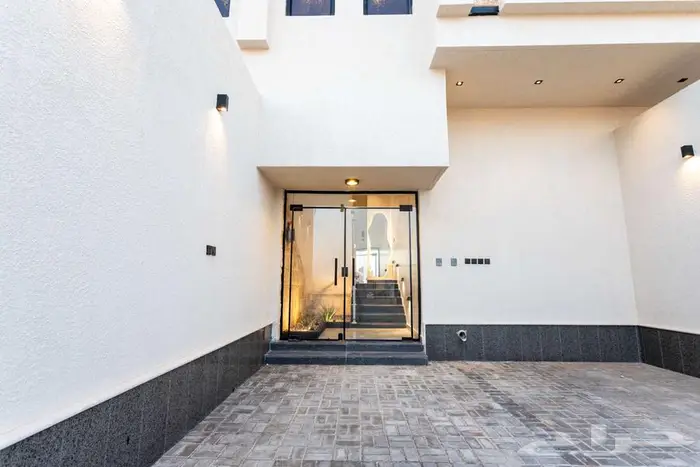 شقة علوية فاخرة للبيع في المزاحمية  بتصميم عصري وتشطيب دقيق 4