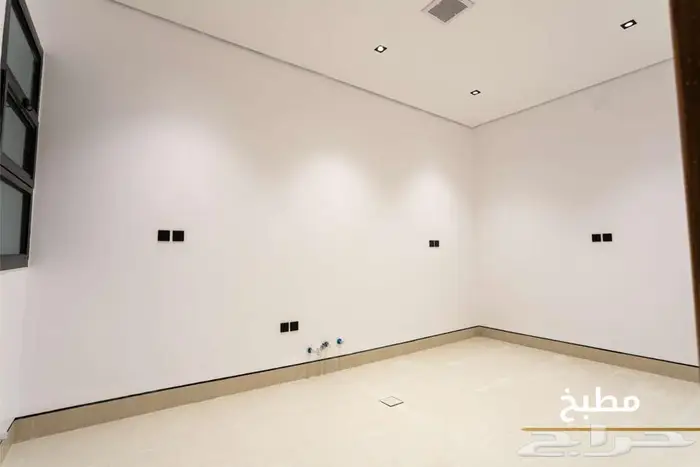 شقة علوية فاخرة للبيع في المزاحمية  بتصميم عصري وتشطيب دقيق 11