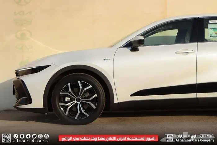 تويوتا كراون بريميوم 2025 28