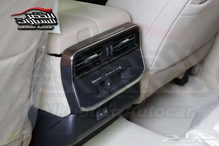 تويوتا لاندكروزر GXR L4 2025 لدى شركة عبدالمجيد الخضر 15
