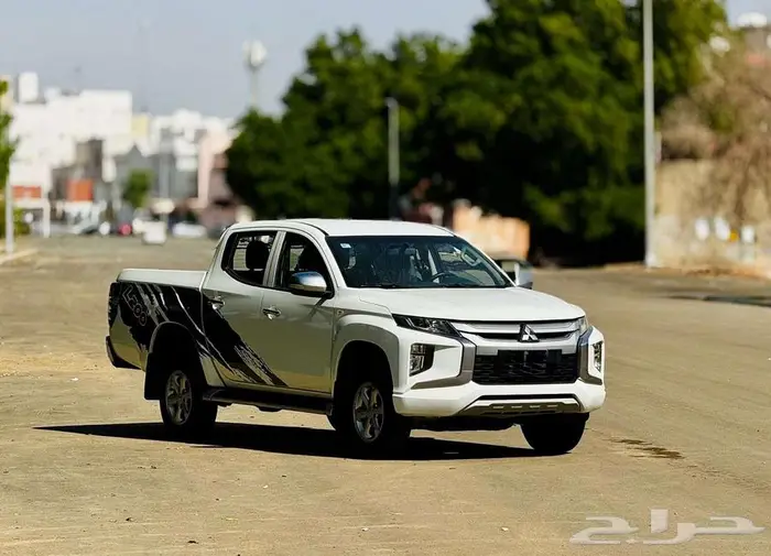 ميتسوبيشي L200 اتوماتيك دبل ديزل ب 62 الف بالضريبة 1
