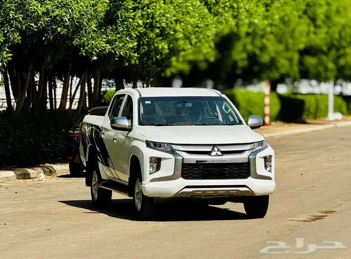 ميتسوبيشي L200 اتوماتيك دبل ديزل ب 62 الف بالضريبة 4