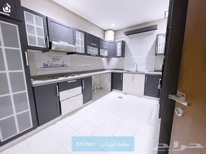 شقة 3 غرف وصالة بحي الملقا 225 4