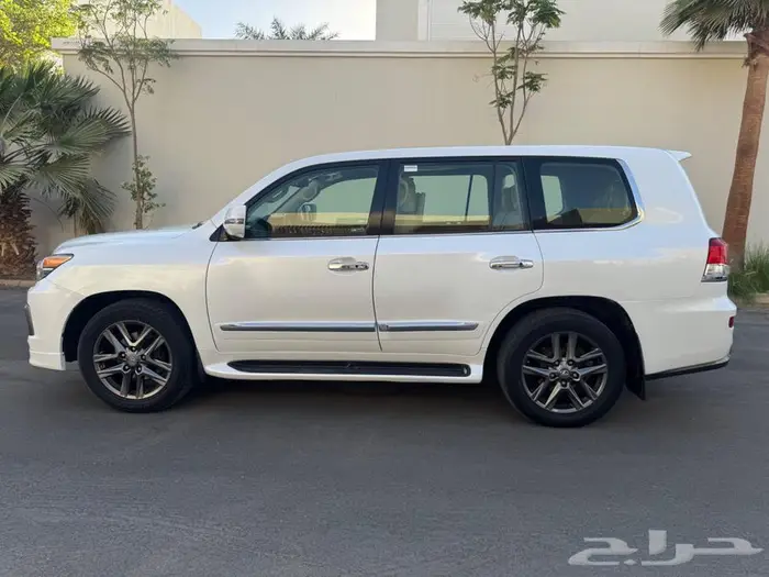 لكزس LX570 موديل 2009 م عداد 263 الف كلم 4