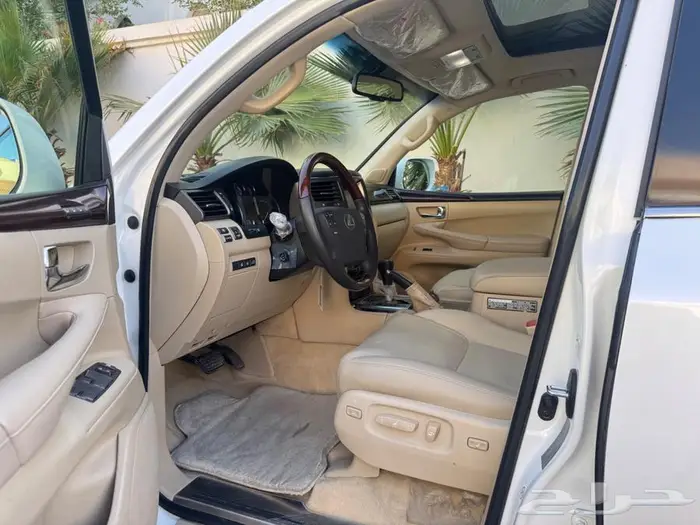 لكزس LX570 موديل 2009 م عداد 263 الف كلم 11