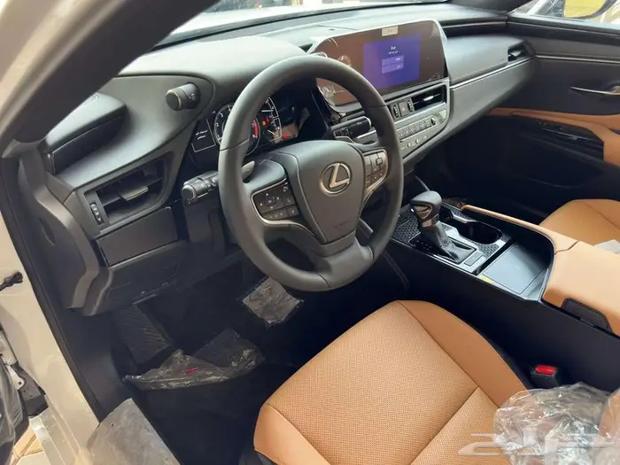 لكزس اي اس 250 AA استاندر 2025 سعودي 17