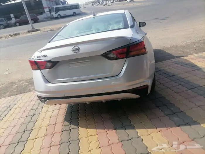 نيسان التيما 2024 فئه ستاندر 9