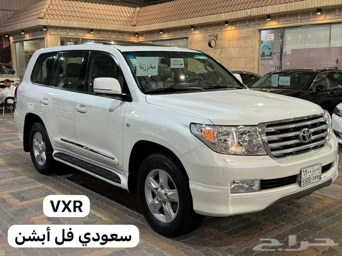 للبيع جيب VXR 2010 سعودي عداد قليل ( مخززنه ) 1