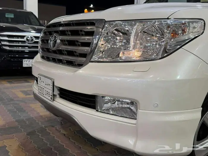 للبيع جيب VXR 2010 سعودي عداد قليل ( مخززنه ) 5