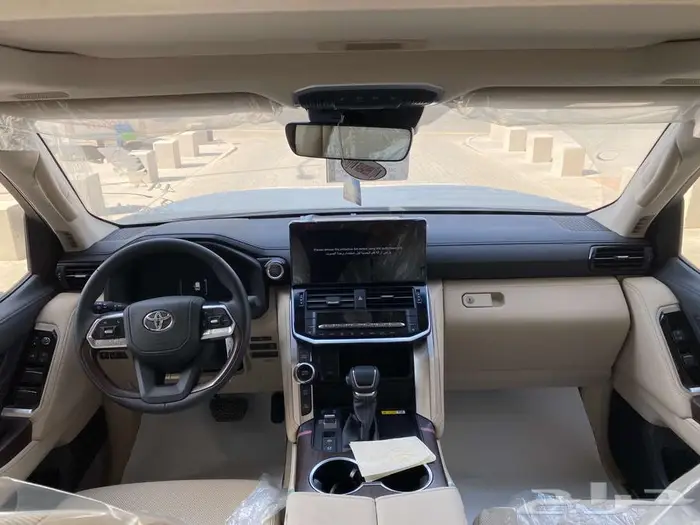تويوتا لاندكروزر GXRL4 بنزين 2025 12