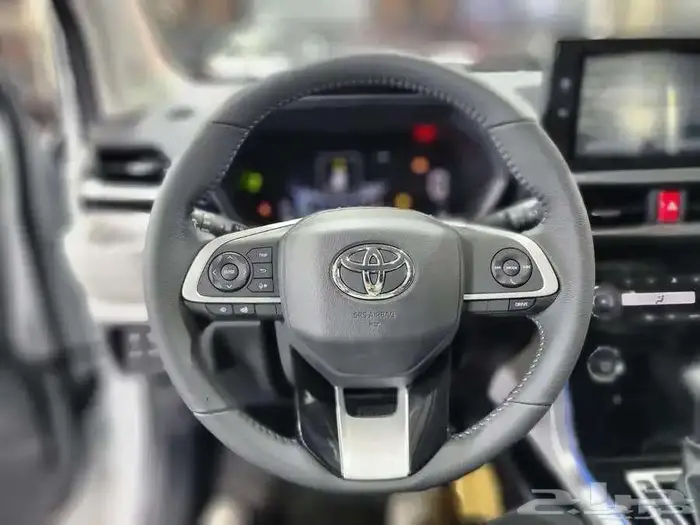تويوتا GLX فيلوز 2025 7