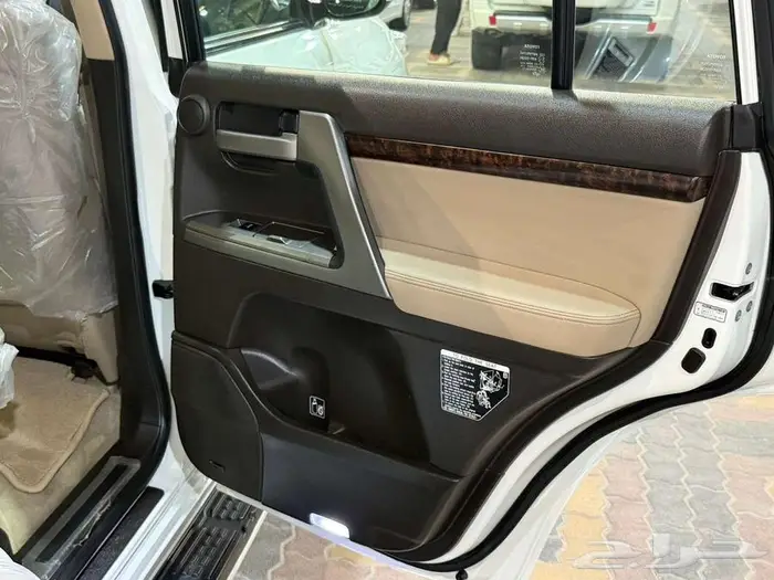 للبيع جيب VXR 2010 سعودي عداد قليل ( مخززنه ) 66