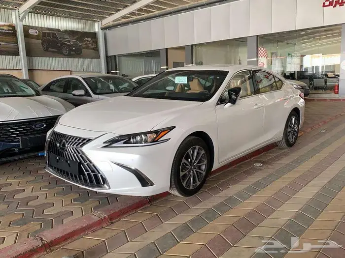 لكزس اي اس 250 AAابيض واسود سعودي2025 1