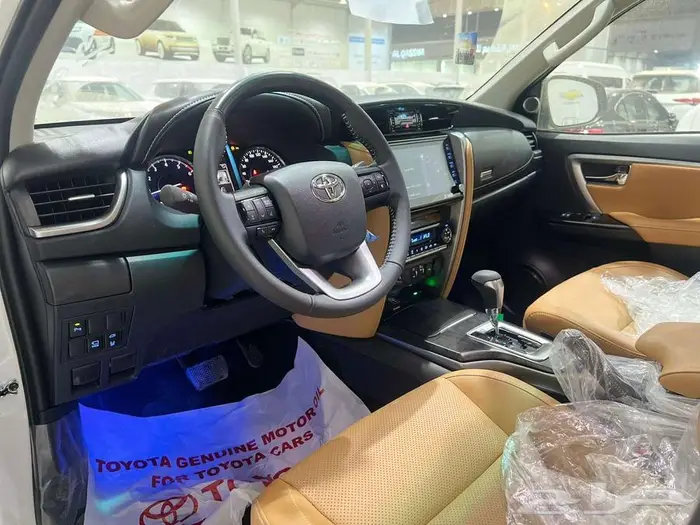 فورشنر بنزين 6سرندل VX1 2025 ويتوفر VX3 . 18