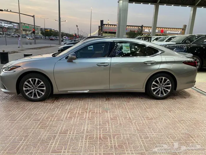 لكزس ( ES250 ) AA ستاندر 2025 بريمي 3