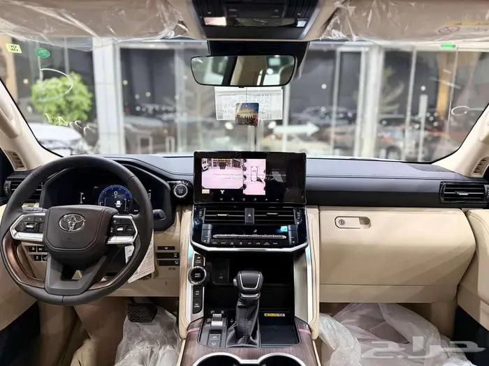 تويوتا لاندكروزر ( GXR 4 ) صادرة عليها لوحات 2025 سعر خاص 13