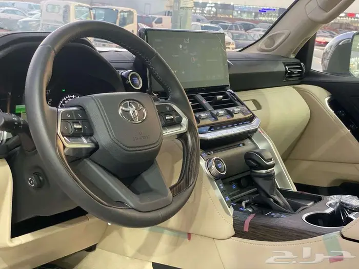 تويوتا لاندكروزر VXR ديزل 2023 - بطاقه جمركيه 11