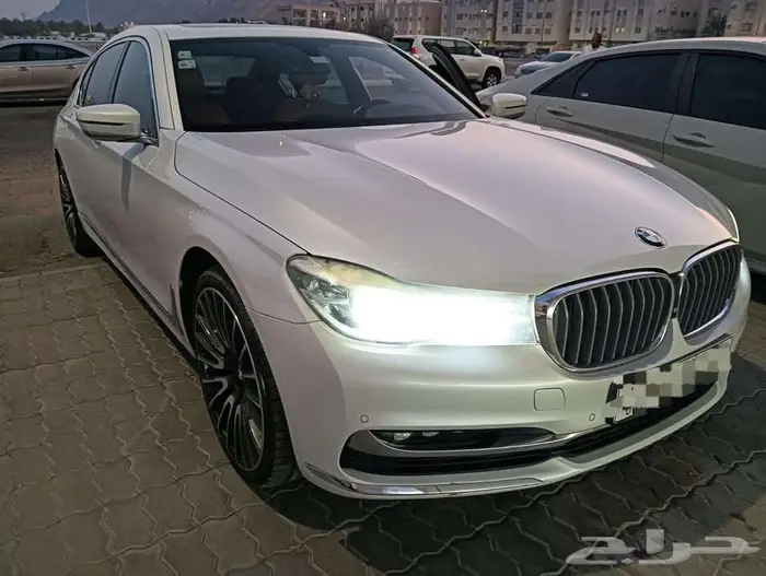 بي ام دبليو 740 LI موديل 2019 13