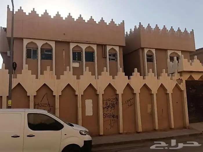 بواجهة جنوبية شرقية  فرصة سكنية مميزة لعشاق الراحة والفخامة 0