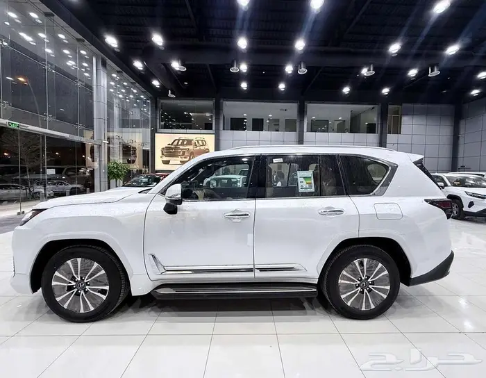 لكزس ( LX 700 BH ) هايبرد موديل 2025 أقل الأسعار 4