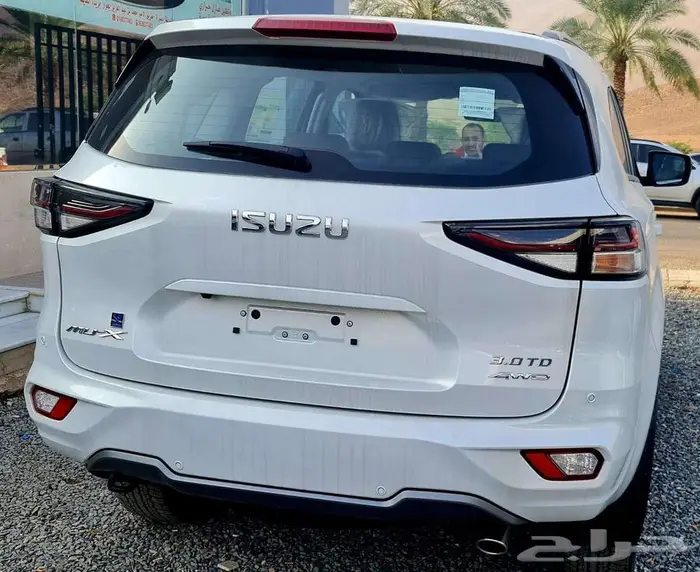 ايسوزو ام يو اكس 2024  2025   2026 4