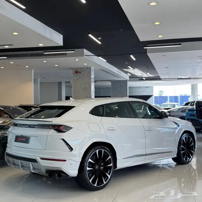 لامبورجيني Urus - 2020 4